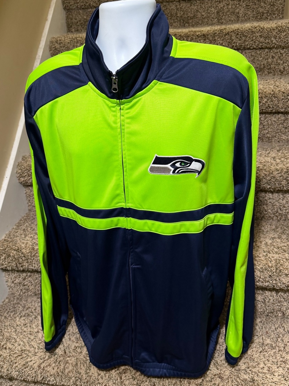 New - NFL GIII *Seattle Seahawks* athletic track style sweatshirt jacket - XL